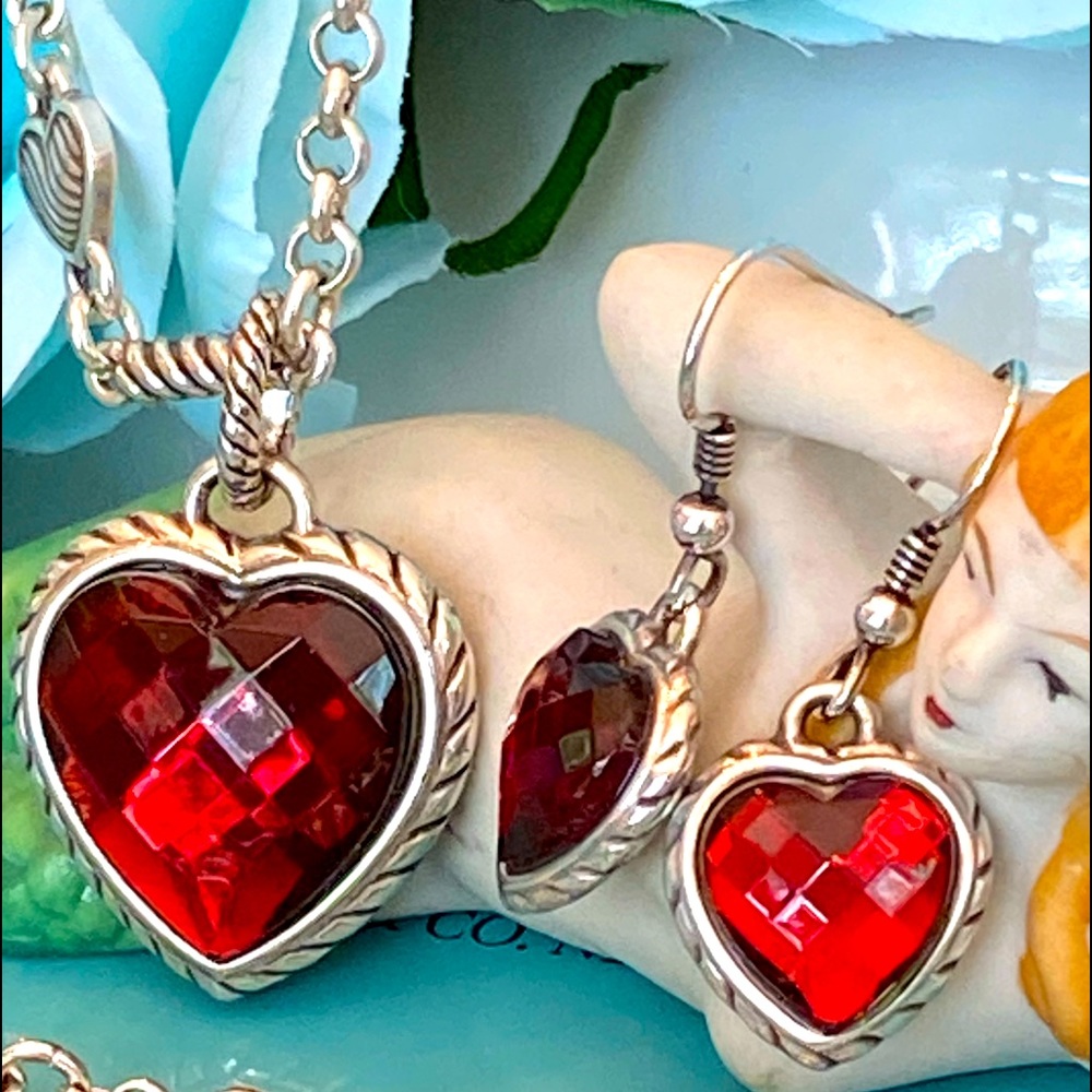 ⭐️SOLD⭐️Brighton NEWPORT Red Heart Swarovski Necklace Bracelet Earrings Silver - Picture 3 of 16